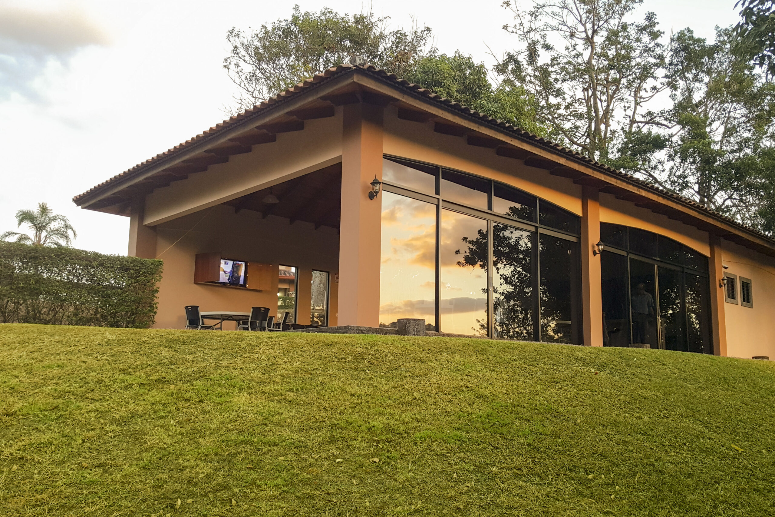 Casa Club Montenegro Condominio Alajuela Centro